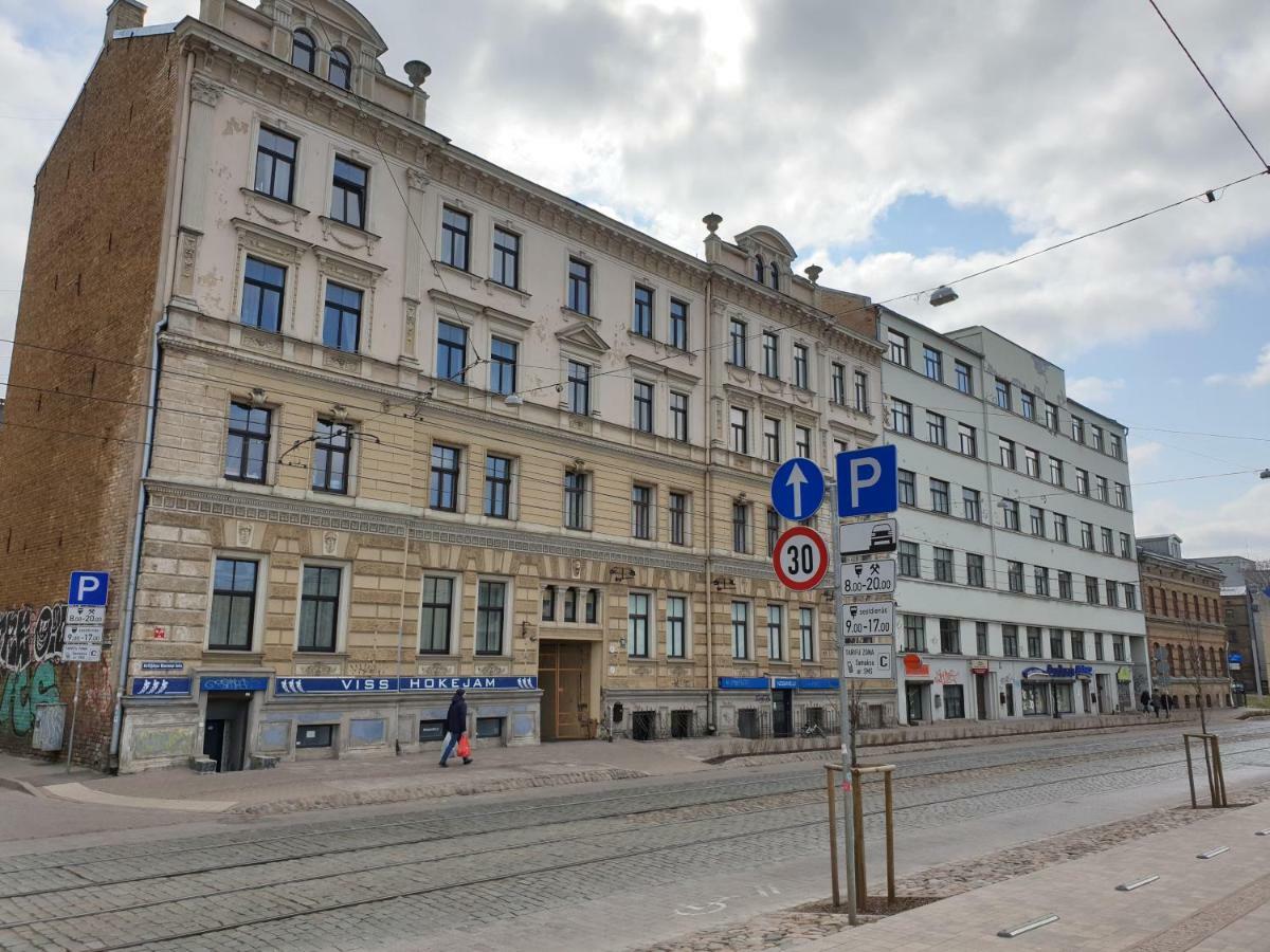 Low Ceiling Apartment Riga Exterior photo